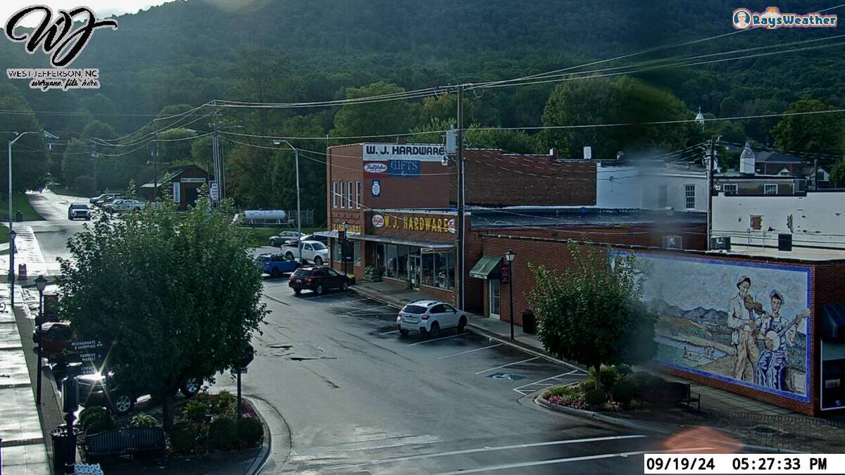 Ray's Weather Center - West Jefferson Cam Looking West on Main St